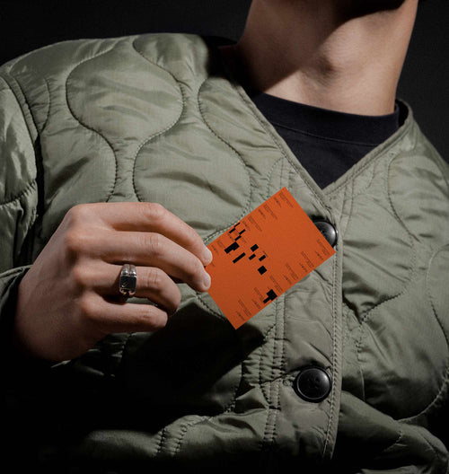 BUSINESS-CARD-MOCKUP-05